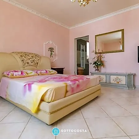 Dolce Aurora Bed & Breakfast 4*