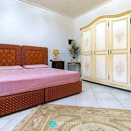 Dolce Aurora Bed & Breakfast 4*