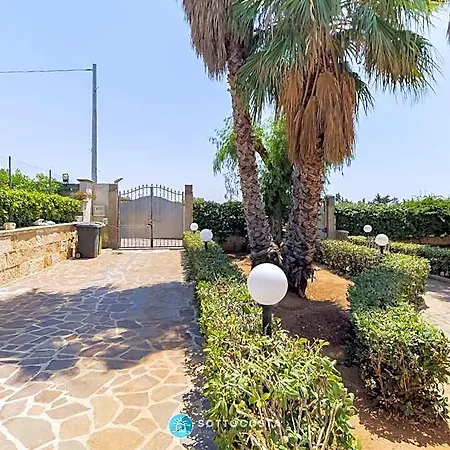 Dolce Aurora Bed & Breakfast 4*