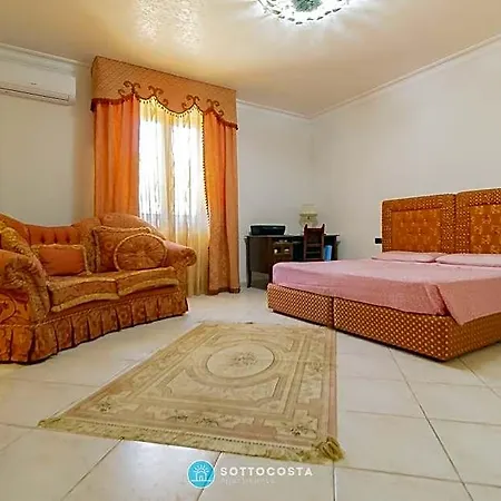 Dolce Aurora Bed & Breakfast 4*